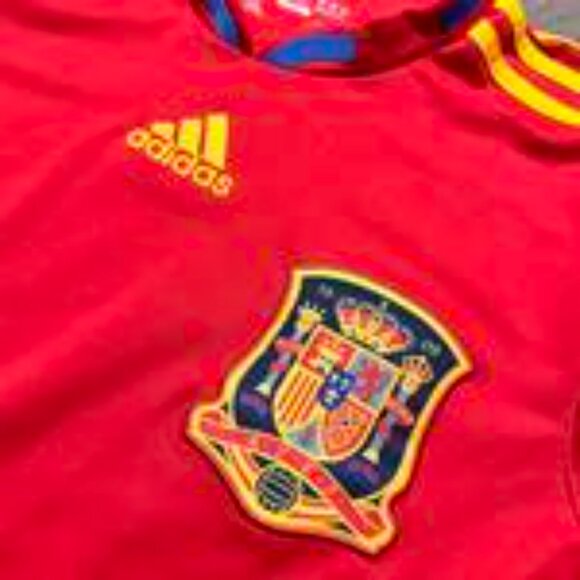 Spain 2010/2011 Away Football Jersey – Size S - Picture 2 of 6